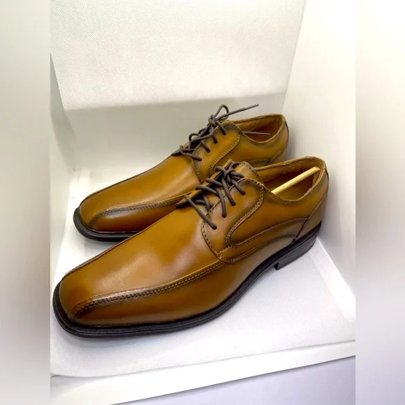 G. H. bass mens Boys shoes/ Gordon -Tan /9 M/ Best For Dressing Up/Leather